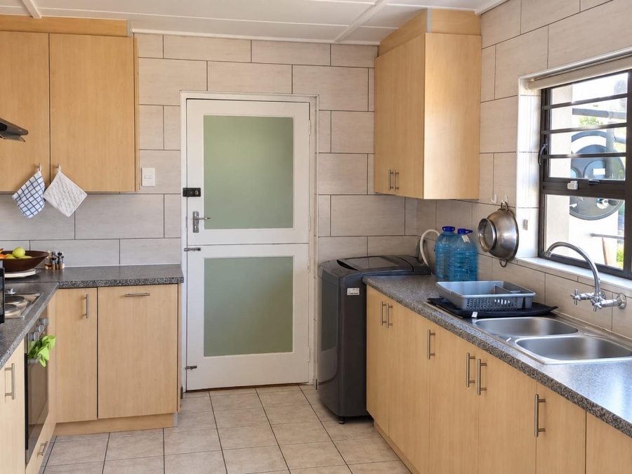 3 Bedroom Property for Sale in De Kelders Western Cape